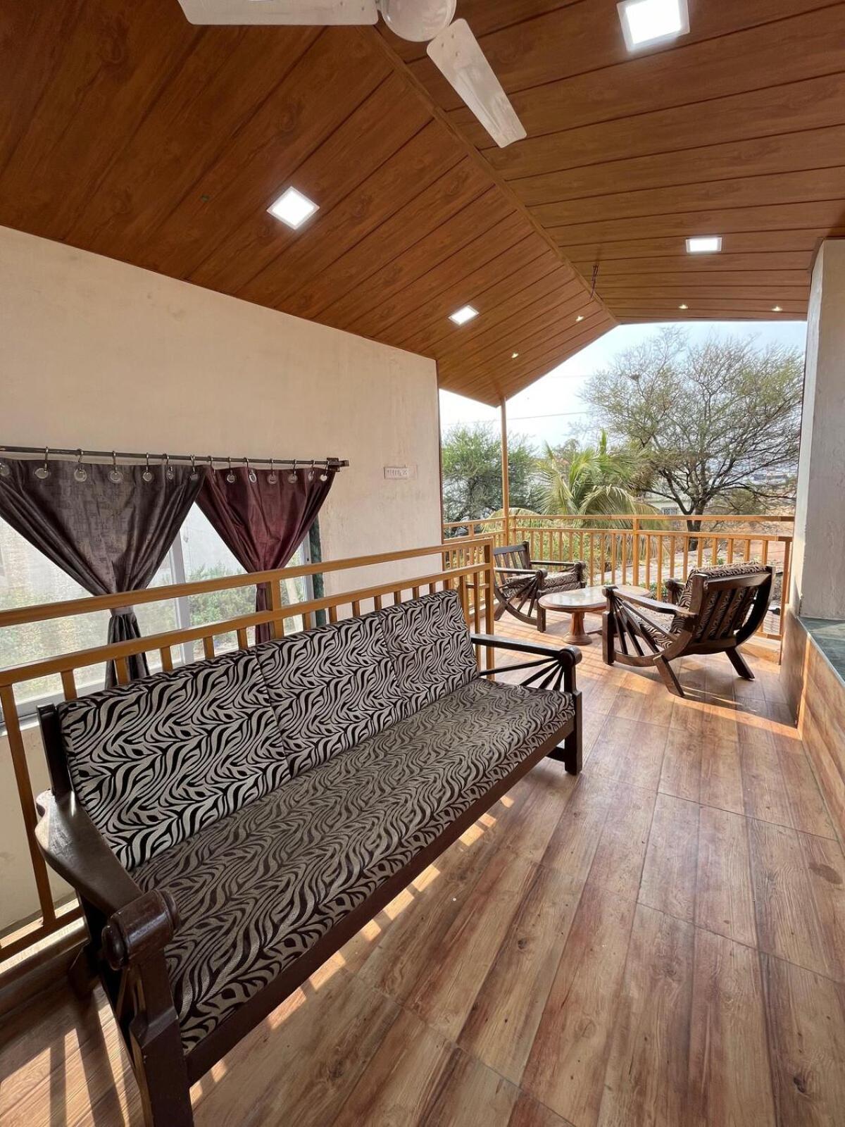 Govind Villa - 3Bhk Penthouse Suite With Pool Splash Lonavala Eksteriør bilde
